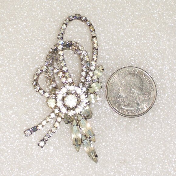 Vintage Prong Set Clear & Blue Rhinestone Brooch Perfect Condition 2 3/4\